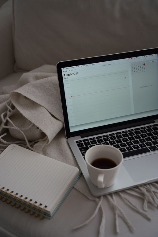 Tips for Creating a Relaxing and Productive Home Office Environment